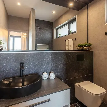 Villa Vacay Vie With Cinema And Medulin