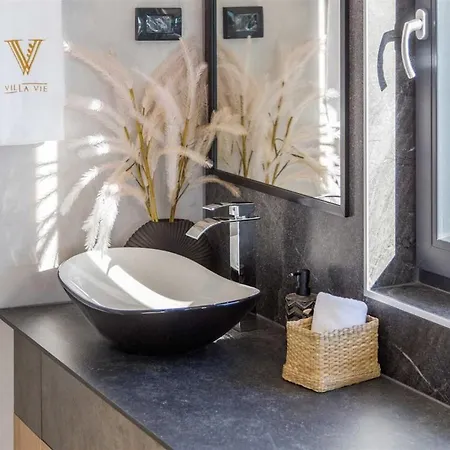 Vacay Vie With Cinema And Villa Medulin
